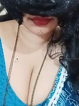 Snapshot of MONA_DARLING31 chatting on July 15, 2026, 5:47 am MONA DARLING31 online show from July 15, 2026, 5:47 am
