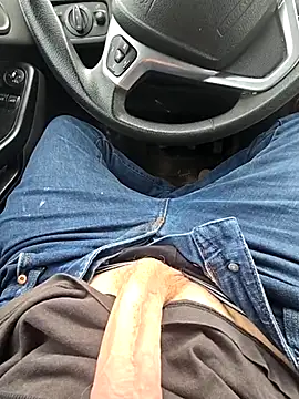 Titanhoott online show from March 10, 2025, 11:12 am