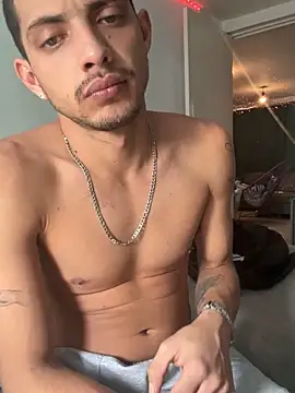 Snapshot of canochvz chatting on November 13, 2025, 6:56 pm canochvz online show from November 13, 2025, 6:56 pm