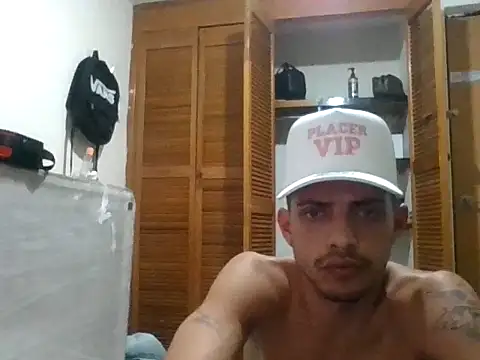 Snapshot of canochvz chatting on January 11, 2026, 3:46 am canochvz online show from January 11, 2026, 3:46 am