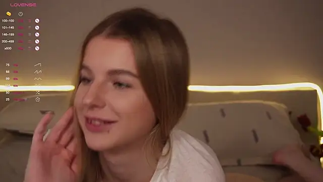 Snapshot of Sunshine_Diana chatting on March 12, 2025, 8:09 pm Sunshine Diana online show from March 12, 2025, 8:09 pm