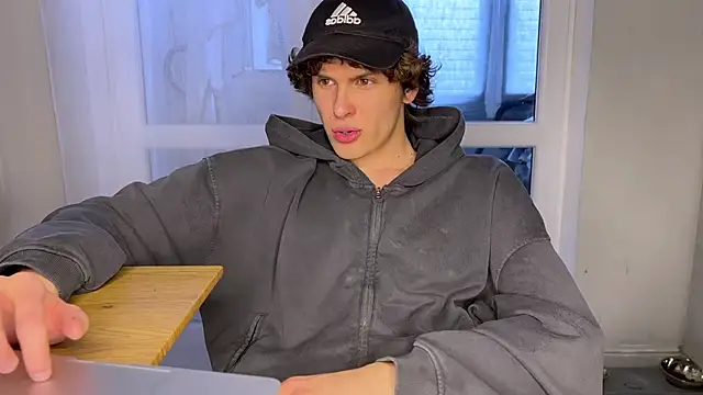 alyx garden online show from April 25, 2026, 3:09 pm