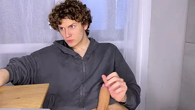 alyx garden online show from April 6, 2026, 4:19 pm