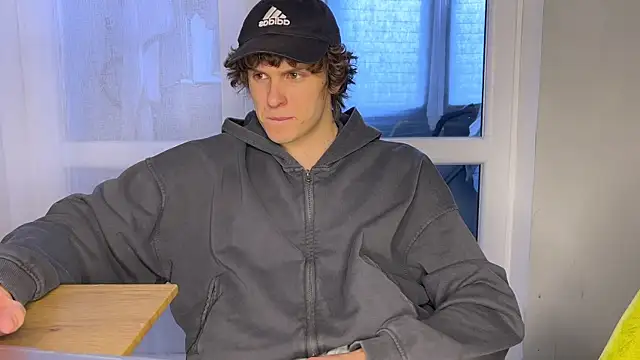 alyx garden online show from April 23, 2026, 4:19 pm