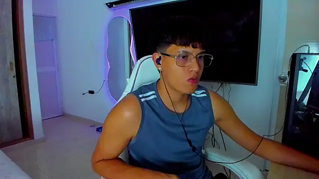 kittyandrick online show from November 8, 2025, 5:22 am