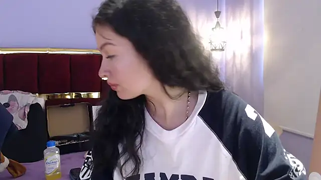 lilimini032 online show from December 22, 2025, 7:36 pm