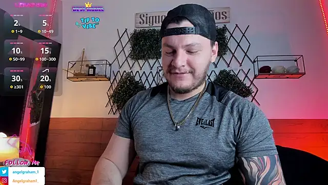 Angelgraham 1 online show from December 17, 2025, 5:07 pm