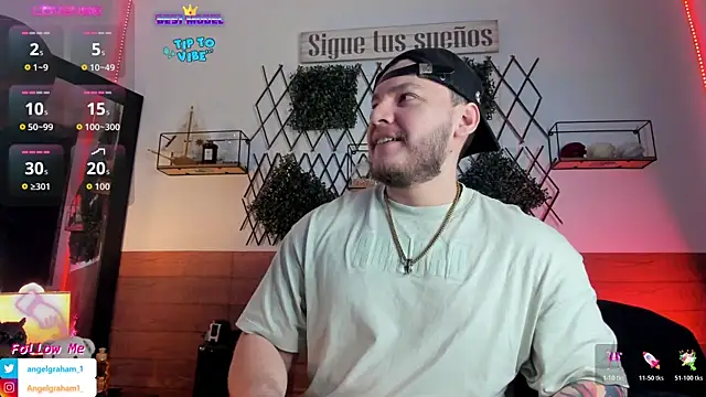 Angelgraham 1 online show from November 17, 2025, 5:06 pm