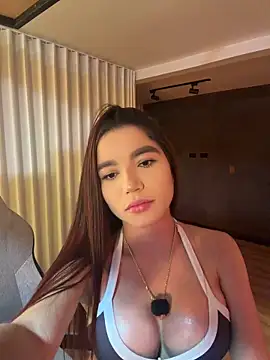 carolynnetrujillo online show from May 26, 2026, 3:26 am
