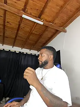 Snapshot of Drake_Nassir4 chatting on May 21, 2026, 4:43 am Drake Nassir4 online show from May 21, 2026, 4:43 am