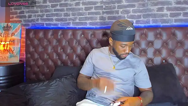 Drake Nassir4 online show from November 29, 2025, 3:56 pm