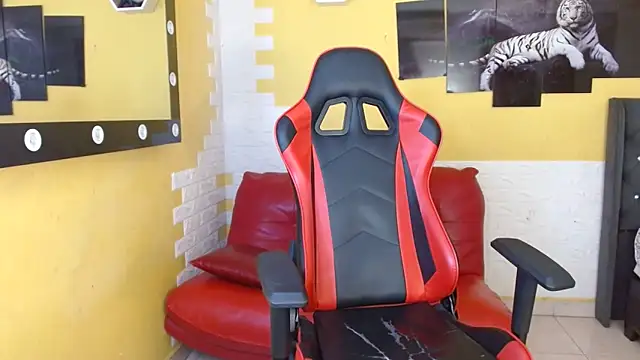 jose sexycumm online show from September 24, 2025, 8:26 pm