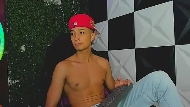 jose sexycumm online show from September 23, 2025, 9:22 pm