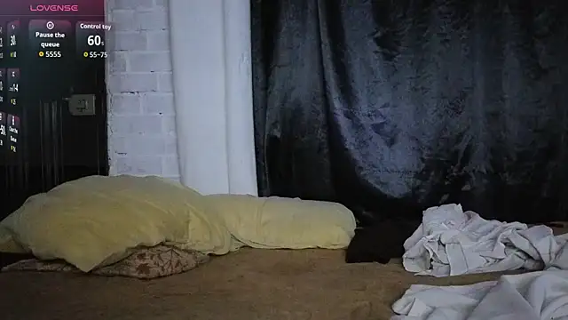 Snapshot of Kimandyuk chatting on December 14, 2025, 2:07 am Kimandyuk online show from December 14, 2025, 2:07 am