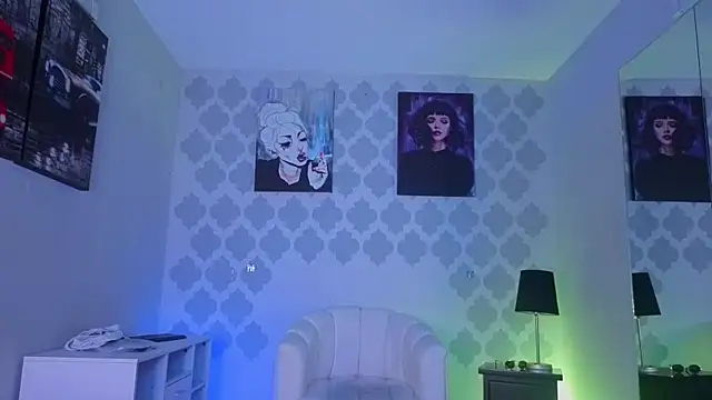 GabyPetit online show from August 4, 2026, 7:51 pm