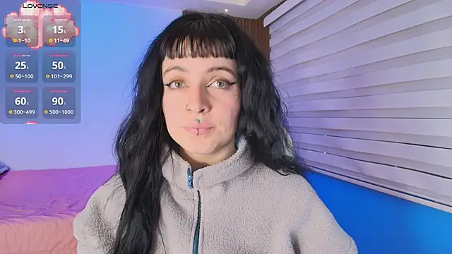 Lucy Smith2 online show from September 30, 2025, 7:53 pm