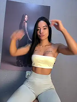 Snapshot of Elamesmamorena chatting on June 12, 2026, 11:52 am Elamesmamorena online show from June 12, 2026, 11:52 am