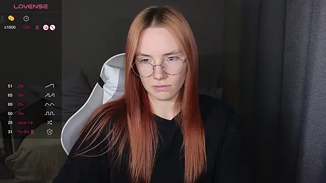 littlevildevil online show from November 18, 2025, 10:29 am