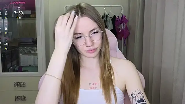 littlevildevil online show from March 4, 2025, 11:08 am