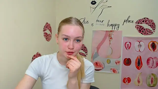 MademoiselleCl online show from March 19, 2025, 10:33 am