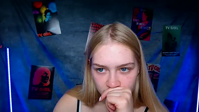 MademoiselleCl online show from September 28, 2025, 6:59 pm