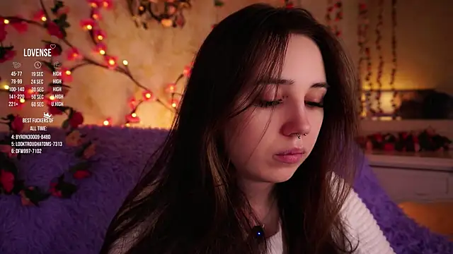 GillianDowdey online show from December 19, 2025, 2:48 am