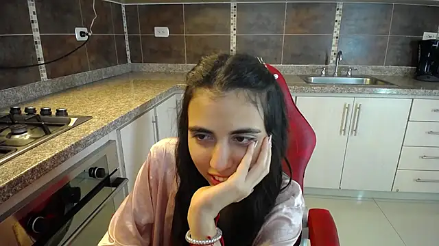 anna alvarez online show from March 20, 2025, 1:59 pm