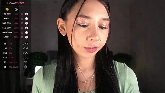 AislyEmbury online show from October 1, 2025, 5:45 am