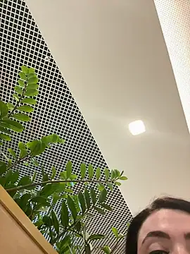 Sophie Eaton online show from October 9, 2025, 7:36 pm