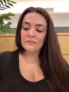 Sophie Eaton online show from September 11, 2025, 7:36 pm