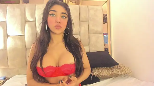 Oliviaa Evans online show from May 10, 2026, 4:09 pm