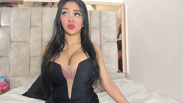 Oliviaa Evans online show from April 26, 2026, 2:31 am