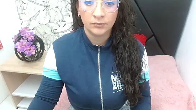 sarax ximena online show from April 26, 2026, 12:52 am