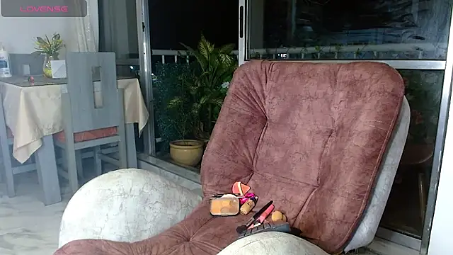Snapshot of AntonellaAndNoah chatting on June 17, 2026, 12:43 am AntonellaAndNoah online show from June 17, 2026, 12:43 am