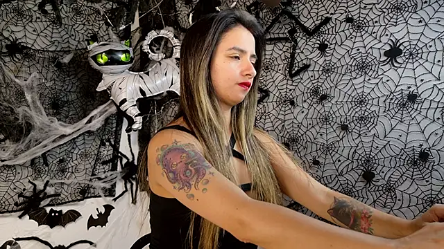 julietta   jackson online show from October 17, 2025, 8:21 pm