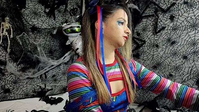 julietta   jackson online show from October 31, 2025, 6:37 pm