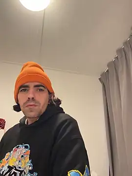 wolfwhite95 online show from October 25, 2025, 4:40 pm