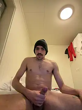 wolfwhite95 online show from March 5, 2026, 1:02 am