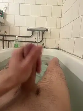 wolfwhite95 online show from February 19, 2026, 10:45 am