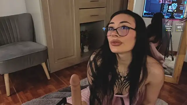 aprildreams19 online show from June 6, 2026, 11:59 am