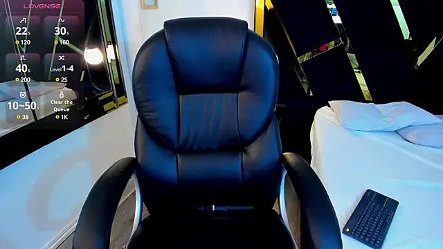 ninfomaria  online show from February 12, 2025, 10:37 pm