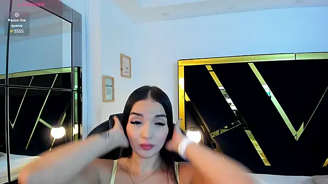 ninfomaria  online show from February 26, 2025, 10:26 pm