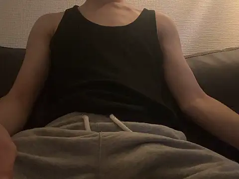 fyzz55555 online show from May 12, 2026, 3:29 pm