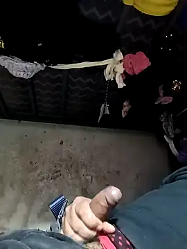 Snapshot of rayhot69 chatting on February 20, 2025, 4:03 pm rayhot69 online show from February 20, 2025, 4:03 pm