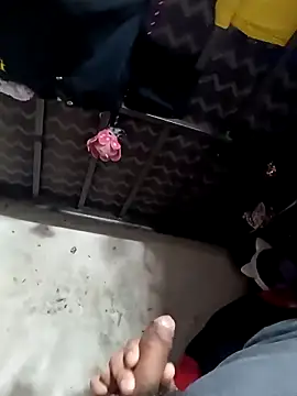 Snapshot of rayhot69 chatting on March 11, 2025, 5:13 pm rayhot69 online show from March 11, 2025, 5:13 pm