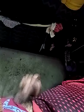 Snapshot of rayhot69 chatting on February 19, 2025, 4:22 pm rayhot69 online show from February 19, 2025, 4:22 pm