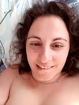 ShelaDiass online show from May 7, 2026, 11:13 am