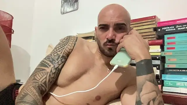 alessandromori91 online show from June 19, 2026, 10:15 pm