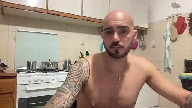 alessandromori91 online show from September 17, 2025, 6:21 pm