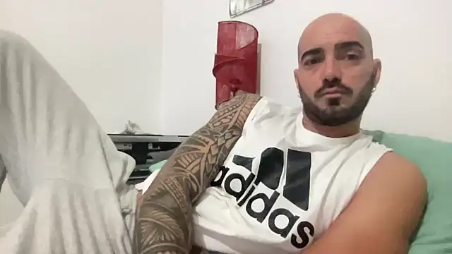 alessandromori91 online show from September 30, 2025, 9:10 pm